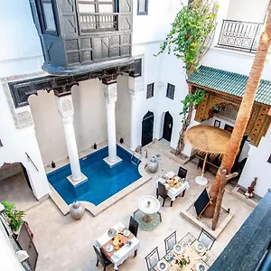 2* Riad Makila