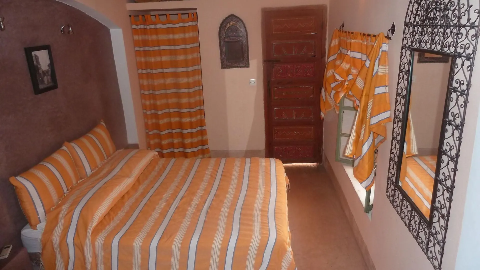 Dar Ihssane Hotel Marrakesh 2*,